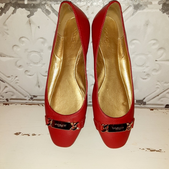 coral flat shoes